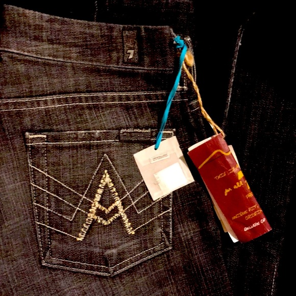 Jeans - Picture 15 of 16